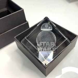 2015 DISNEY STORE CAST MEMBER STAR WARS  CRYSTAL